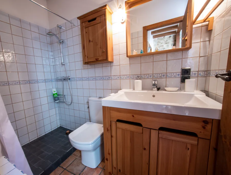 Bany de les habitacions 2, 3 i 4, 1