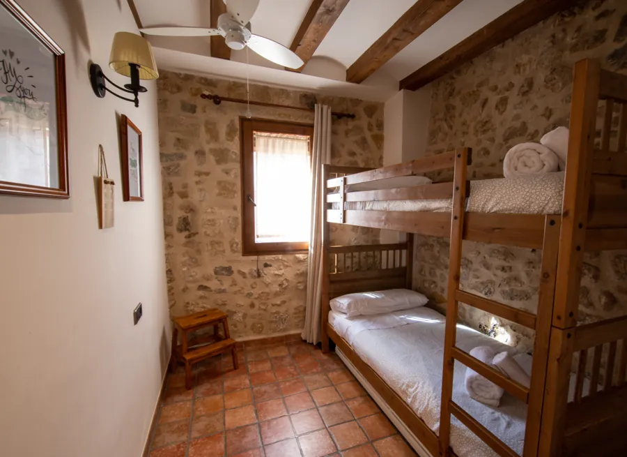2. Habitació amb llitera, 1